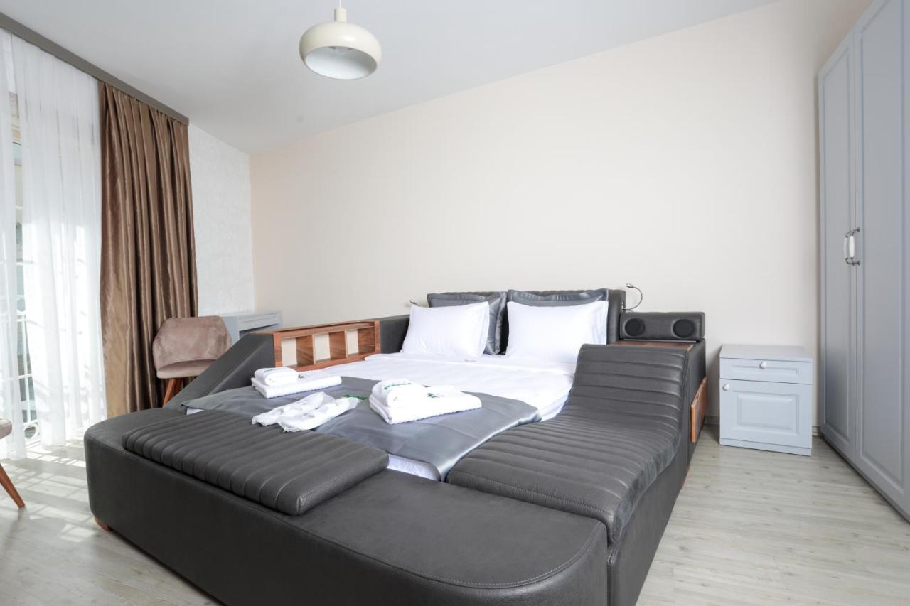 Neva Hotel Алакати Екстериор снимка