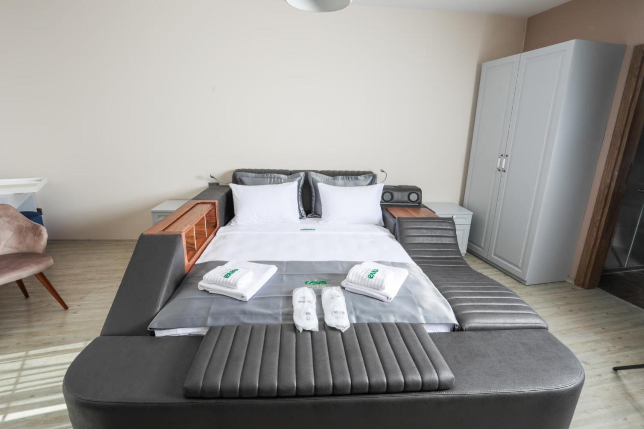 Neva Hotel Алакати Екстериор снимка