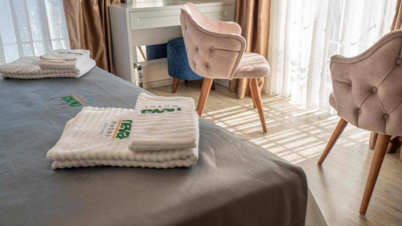 Neva Hotel Алакати Екстериор снимка