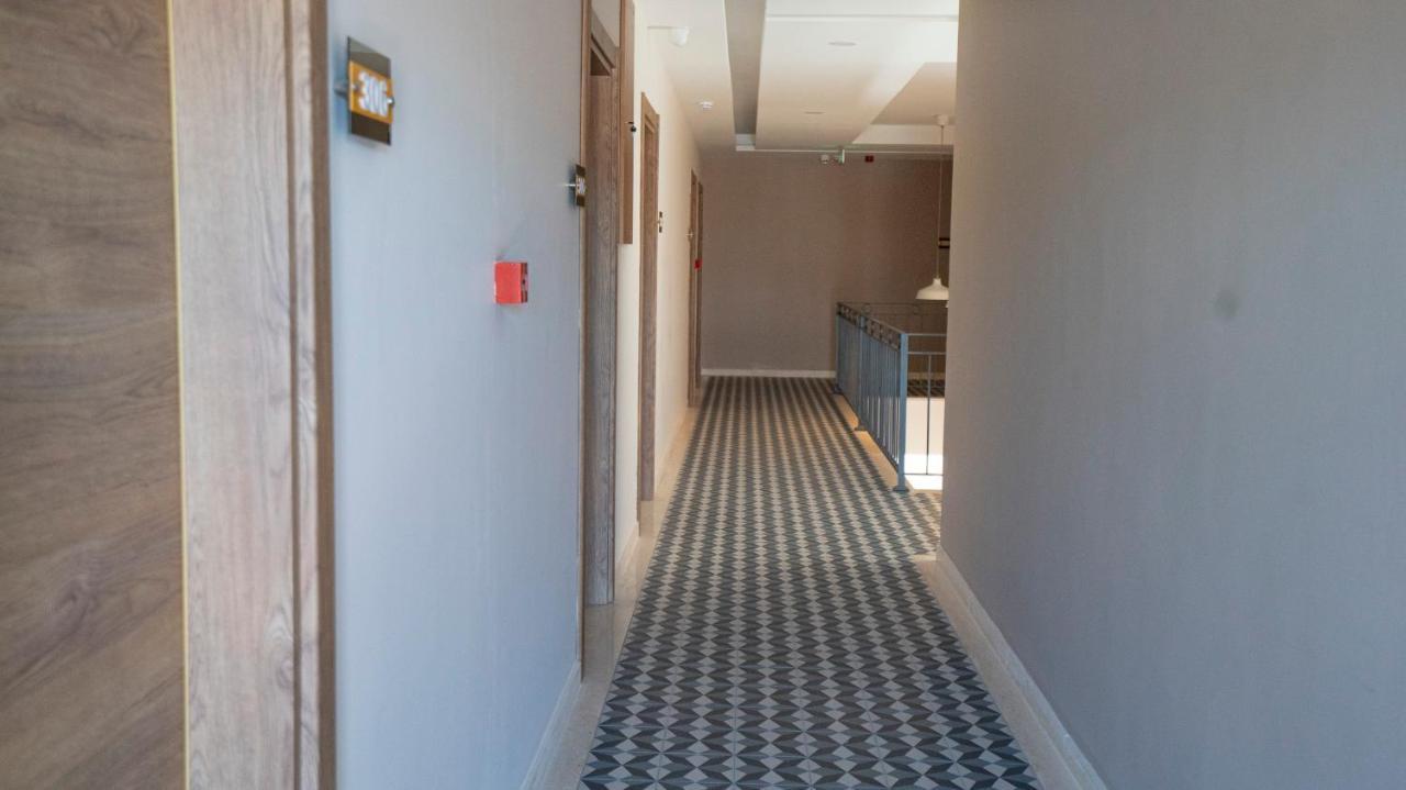 Neva Hotel Алакати Екстериор снимка