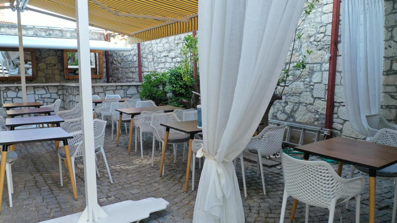 Neva Hotel Алакати Екстериор снимка